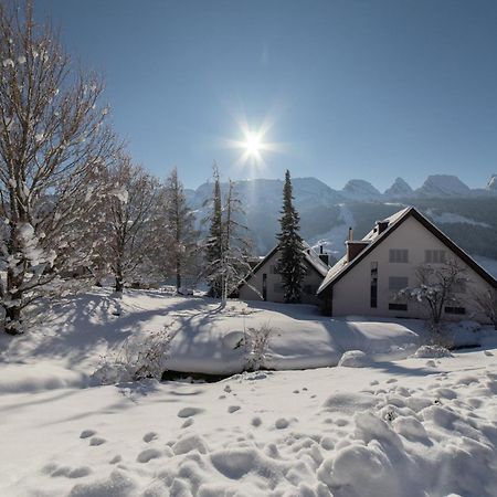 Vista Montagna Daire Unterwasser Dış mekan fotoğraf