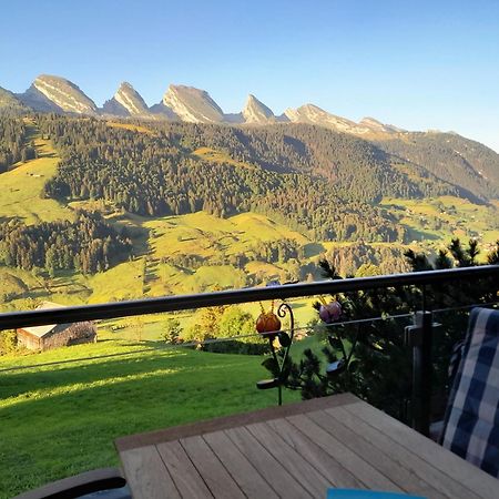Vista Montagna Daire Unterwasser Dış mekan fotoğraf